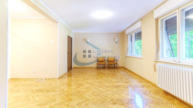 Stan, četvoroiposoban, Prodaja, 97m2, Kalenić pijaca, Vračar, Hadži Ruvimova