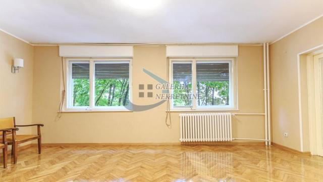 Stan, četvoroiposoban, Prodaja, 97m2, Kalenić pijaca, Vračar, Hadži Ruvimova