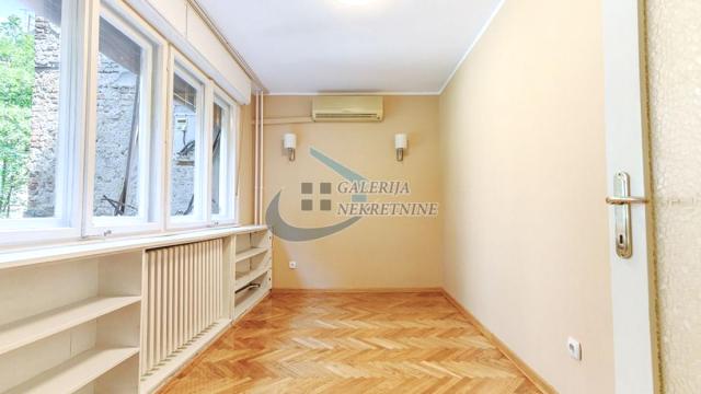 Stan, četvoroiposoban, Prodaja, 97m2, Kalenić pijaca, Vračar, Hadži Ruvimova