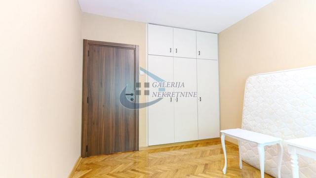 Stan, četvoroiposoban, Prodaja, 97m2, Kalenić pijaca, Vračar, Hadži Ruvimova