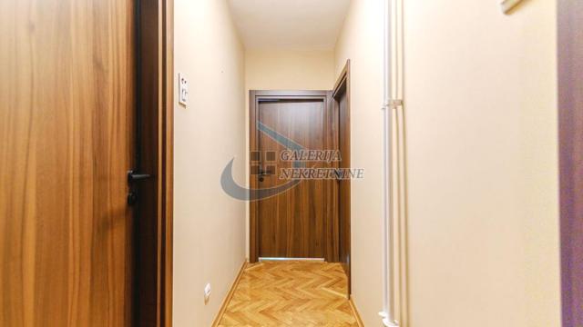 Stan, četvoroiposoban, Prodaja, 97m2, Kalenić pijaca, Vračar, Hadži Ruvimova