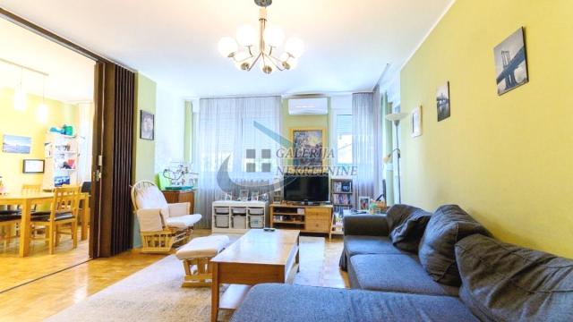 Stan, četvorosoban, Prodaja, 112m2, Kalenić pijaca, Vračar, Sinđelićeva