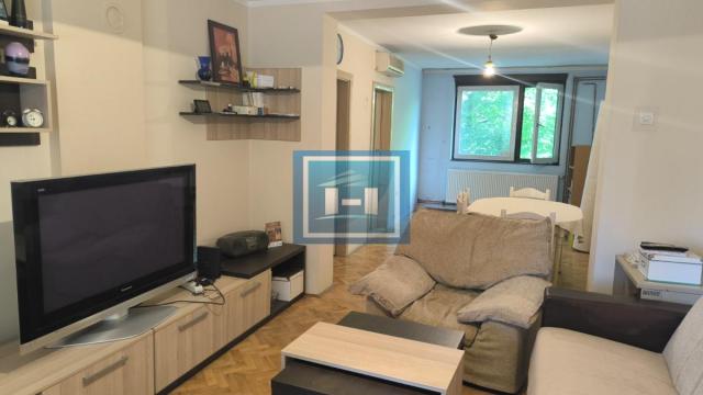 Stan, Trosoban, Prodaja, 84m2, Gradska lokacija, Ćuprija