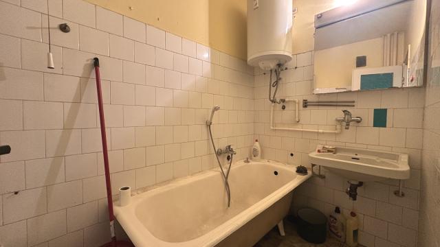 Stan, Dvoiposoban, Prodaja, 60m2, Sarajevska