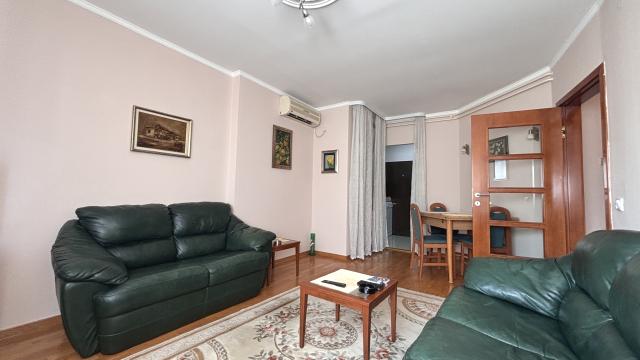 Stan, Dvoiposoban, Prodaja, 52m2, Dečanska