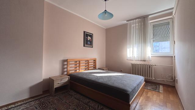 Stan, Dvoiposoban, Prodaja, 52m2, Dečanska