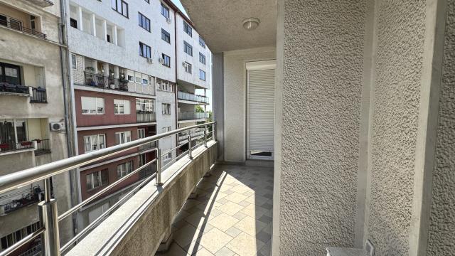 Stan, Dvoiposoban, Izdavanje, 85m2, Internacionalnih brigada