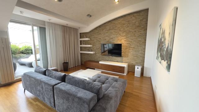 Stan, četvorosoban, Izdavanje, 118m2, Vidska