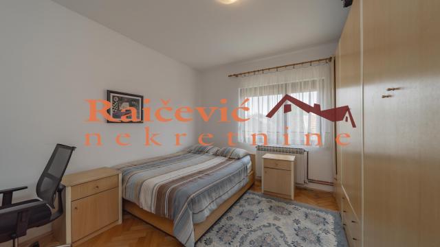 Kuća, Prodaja, 469m2, Mladenovac selo, Mladenovac, Smederevski put