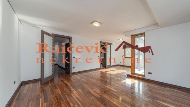 Stan, četvorosoban, Prodaja, 104m2, Crveni krst, Vračar, Save Tekelije