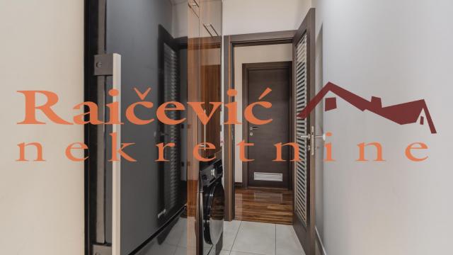 Stan, četvorosoban, Prodaja, 104m2, Crveni krst, Vračar, Save Tekelije