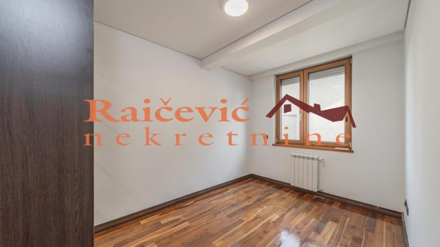 Stan, četvorosoban, Prodaja, 104m2, Crveni krst, Vračar, Save Tekelije