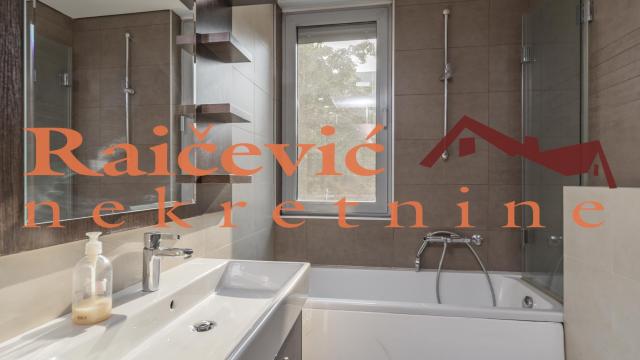 Stan, četvorosoban, Prodaja, 104m2, Crveni krst, Vračar, Save Tekelije