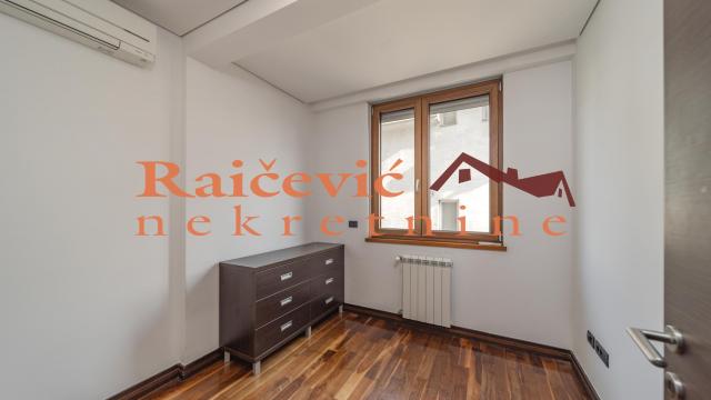 Stan, četvorosoban, Prodaja, 104m2, Crveni krst, Vračar, Save Tekelije