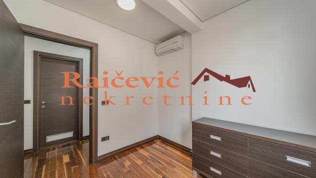 Stan, četvorosoban, Prodaja, 104m2, Crveni krst, Vračar, Save Tekelije