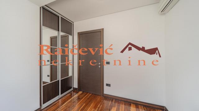Stan, četvorosoban, Prodaja, 104m2, Crveni krst, Vračar, Save Tekelije