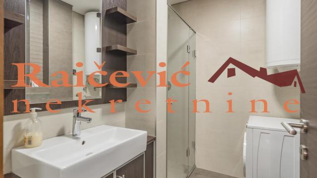 Stan, četvorosoban, Prodaja, 104m2, Crveni krst, Vračar, Save Tekelije