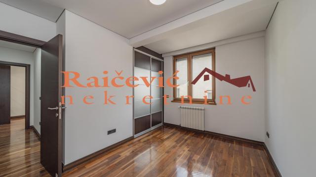 Stan, četvorosoban, Prodaja, 104m2, Crveni krst, Vračar, Save Tekelije