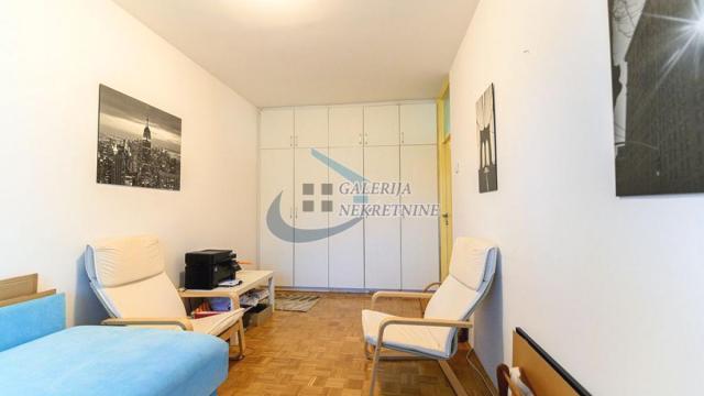 Stan, četvorosoban, Prodaja, 112m2, Kalenić pijaca, Vračar, Sinđelićeva