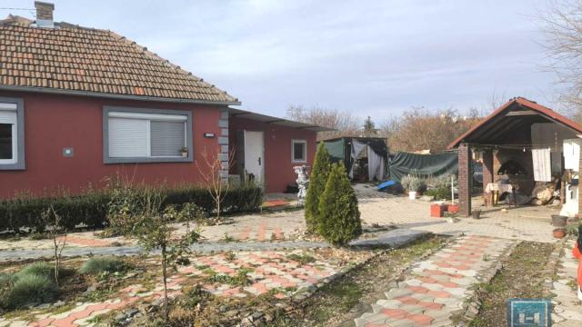 Kuća, Dvoiposoban, Prodaja, 60m2, Gradska lokacija, Ćuprija