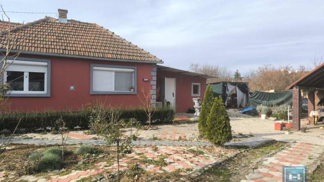 Kuća, Dvoiposoban, Prodaja, 60m2, Gradska lokacija, Ćuprija