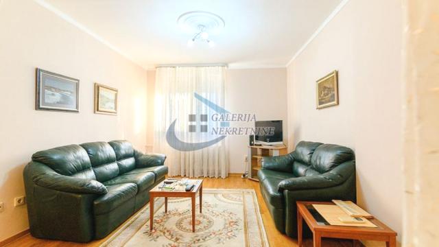 Stan, Dvoiposoban, Prodaja, 52m2, Trg Nikole Pašića, Stari grad, Dečanska