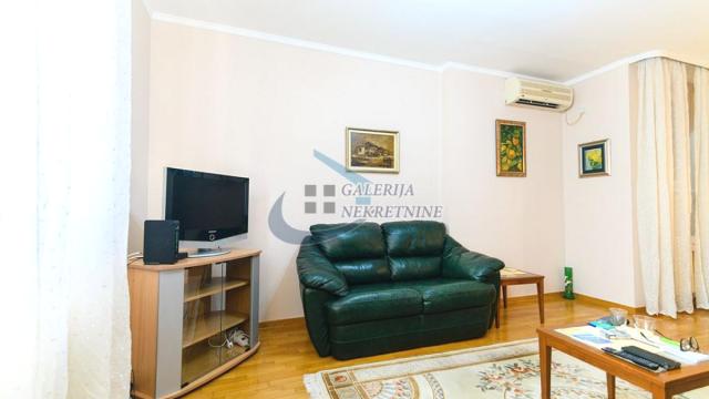 Stan, Dvoiposoban, Prodaja, 52m2, Trg Nikole Pašića, Stari grad, Dečanska