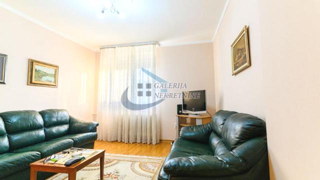 Stan, Dvoiposoban, Prodaja, 52m2, Trg Nikole Pašića, Stari grad, Dečanska