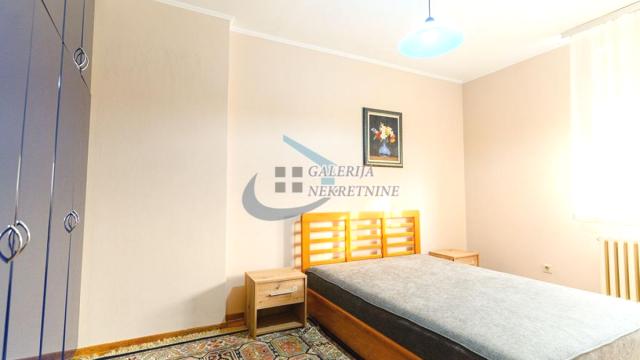 Stan, Dvoiposoban, Prodaja, 52m2, Trg Nikole Pašića, Stari grad, Dečanska