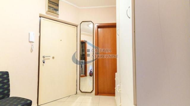 Stan, Dvoiposoban, Prodaja, 52m2, Trg Nikole Pašića, Stari grad, Dečanska