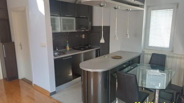 Stan, Trosoban, Prodaja, 86m2, Hram svetog Save, Vračar, Mačvanska