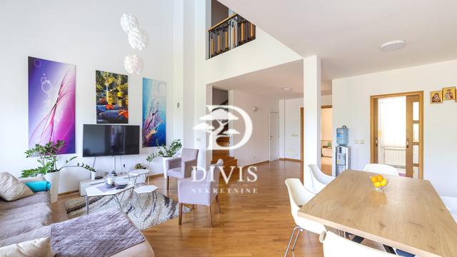 Kuća, Petosoban i veći, Prodaja, 302m2, Anice Savić Rebac