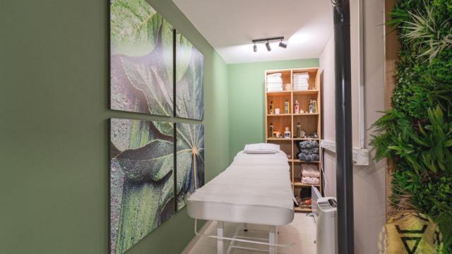 Poslovni prostor, Izdavanje, 140m2, Čubura, Vračar, Novopazarska