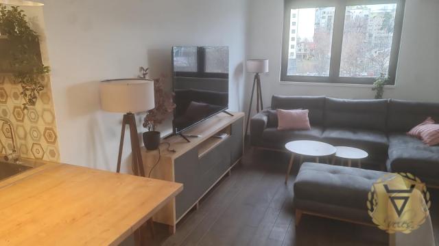 Stan, četvorosoban, Izdavanje, 90m2, Južni bulevar, Vračar, Gospodara Vučića