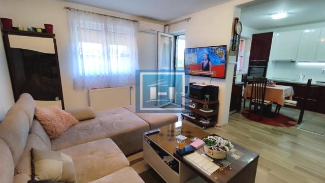Stan, Trosoban, Prodaja, 78m2, Centar, Gradska lokacija, Jagodina