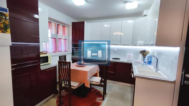 Stan, Trosoban, Prodaja, 78m2, Centar, Gradska lokacija, Jagodina