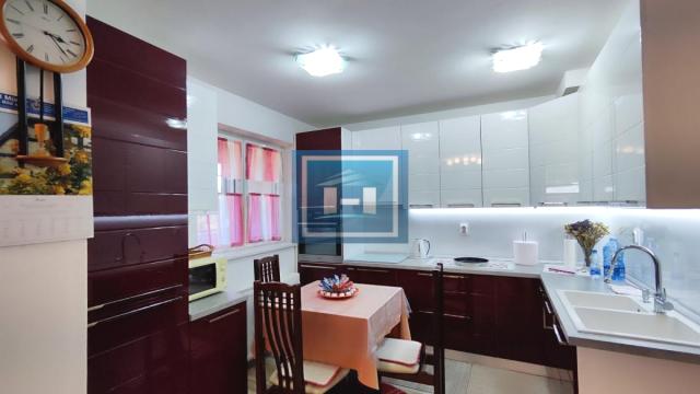 Stan, Trosoban, Prodaja, 78m2, Centar, Gradska lokacija, Jagodina