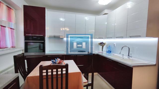 Stan, Trosoban, Prodaja, 78m2, Centar, Gradska lokacija, Jagodina