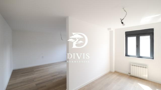 Stan, Petosoban i veći, Prodaja, 229m2, Dunavska
