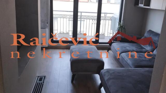 Stan, četvorosoban, Prodaja, 79m2, Centar, Savski venac, Risanska
