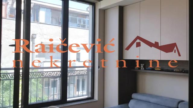 Stan, četvorosoban, Prodaja, 79m2, Centar, Savski venac, Risanska