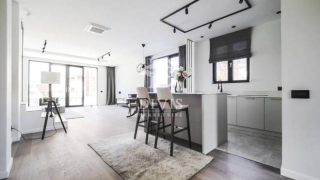 Kuća, Petosoban, Izdavanje, 265m2, Mihaila Avramovića