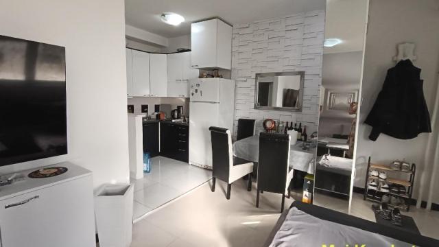 Stan, Jednoiposoban, Prodaja, 37m2, Blok 62, Novi Beograd, Nehruova