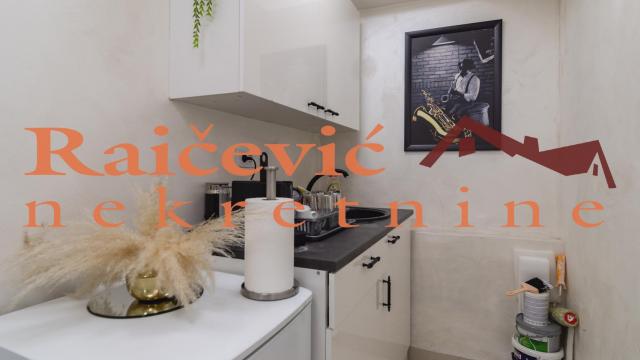 Poslovni prostor, Trosoban, Prodaja, 57m2, Kalenić pijaca, Vračar, Sazonova