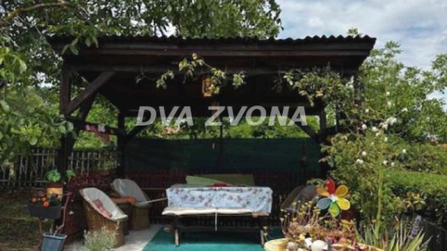 Kuća, Trosoban, Prodaja, 53m2, Čortanovci, Okolno mesto, Indjija