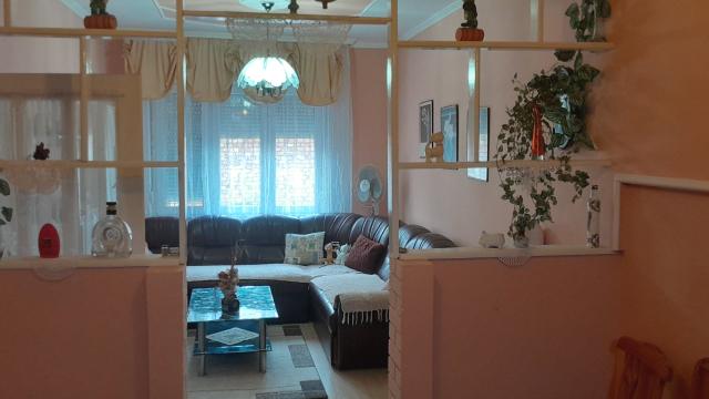 Kuća, Petosoban i veći, Prodaja, 280m2, Petra Kocica