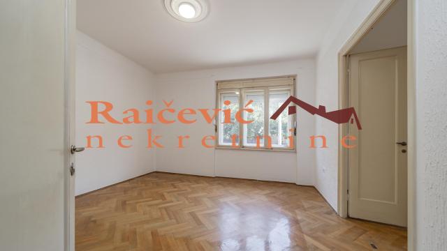 Poslovni prostor, Izdavanje, 127m2, Voždovac, Vojvode Stepe