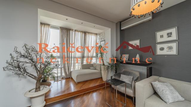 Stan, četvoroiposoban, Prodaja, 136m2, Blok 22, Novi Beograd, Bulevar Arsenija Carnojevica