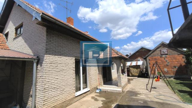 Kuća, Prodaja, 250m2, Železnička stanica, Novi Sad, Novi Sad