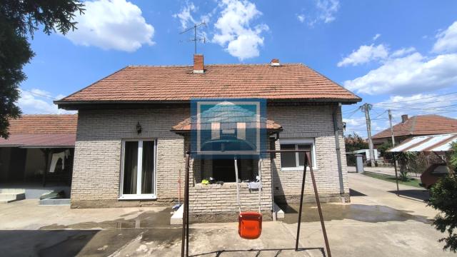Kuća, Prodaja, 250m2, Železnička stanica, Novi Sad, Novi Sad